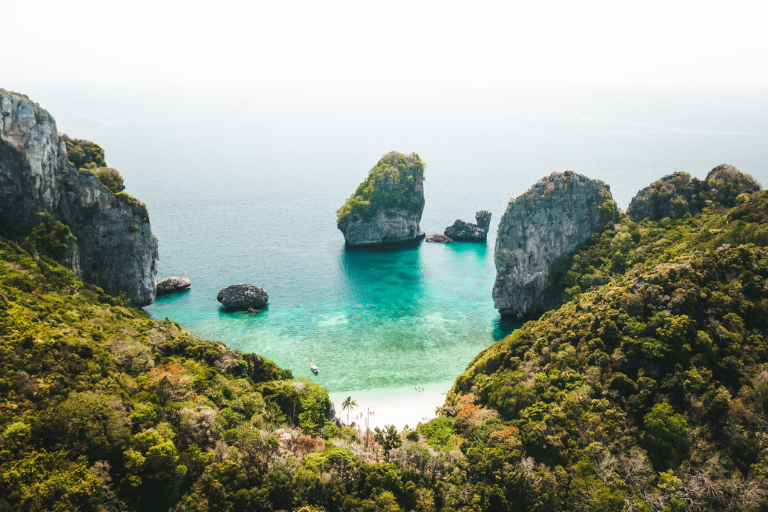 Romantic Escape: Phuket, Krabi, Chiang Mai, Chiang Rai, Bangkok, Pattaya