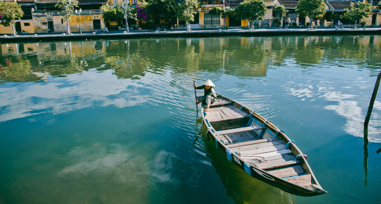 Backpacking in Vietnam: Essential Tips and Budget Travel Guide